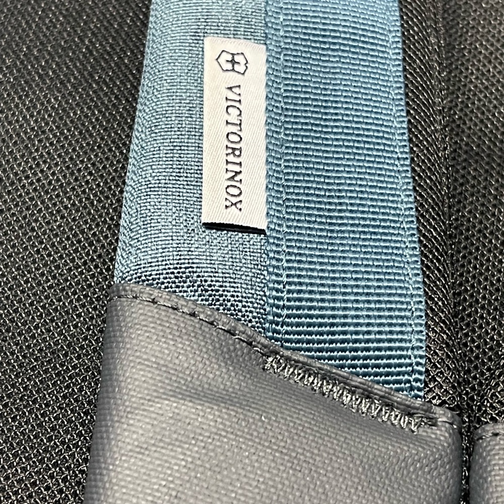 Victorinox bag/backpack NWT blue - Picture 12 of 14